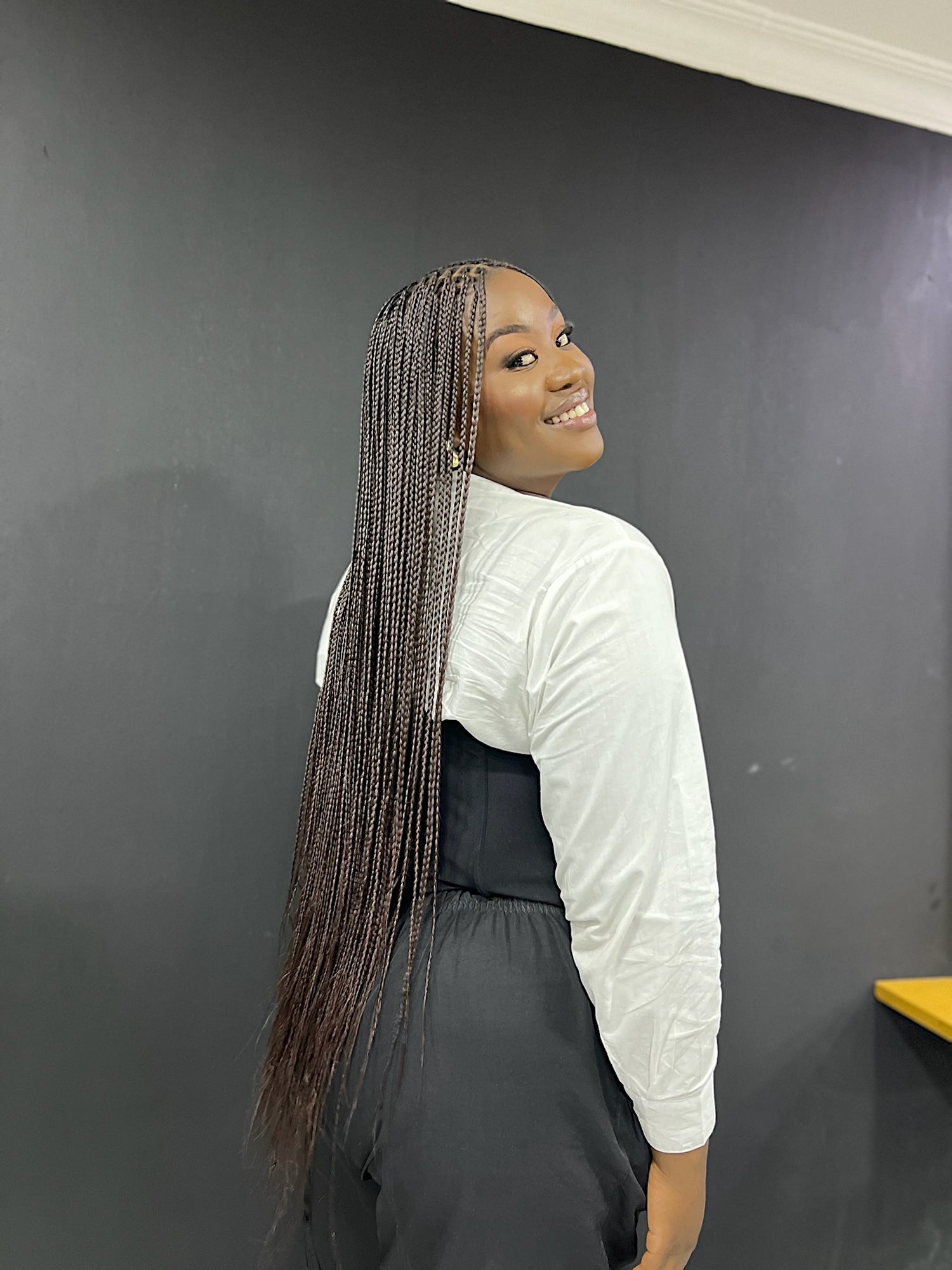 Bone Straight Braids - Light Black (4)
