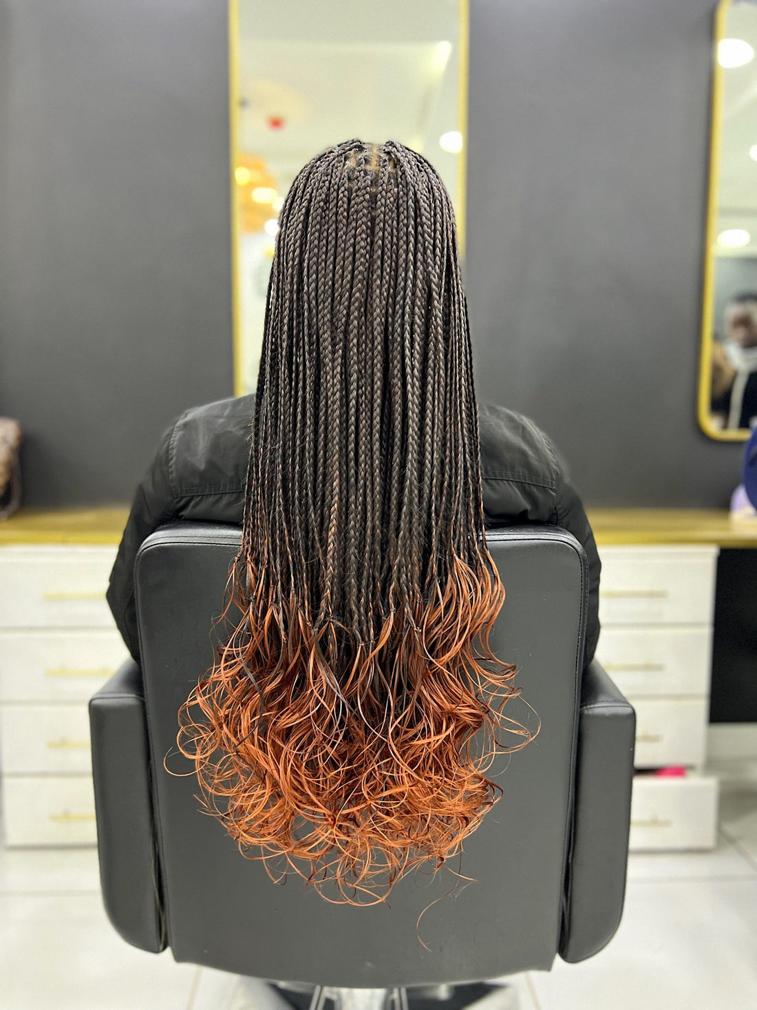 Silky Wavy Braids - Ginger Black (1/350)