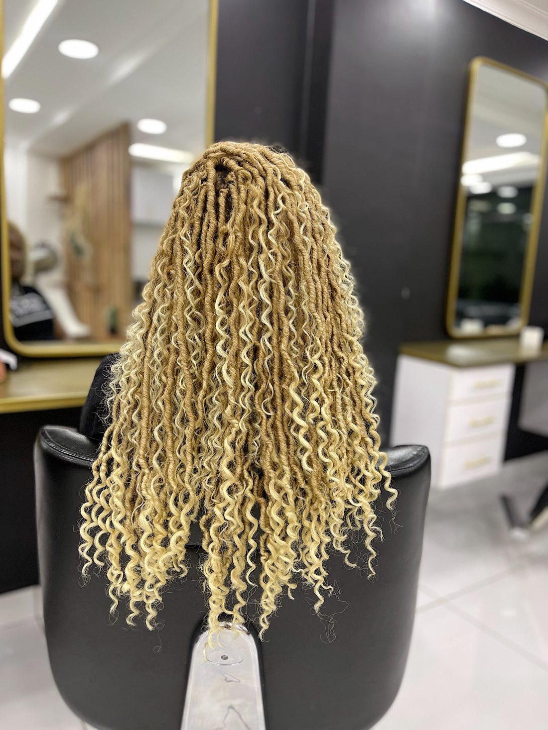 Goddess Locs - Blonde (27/613)